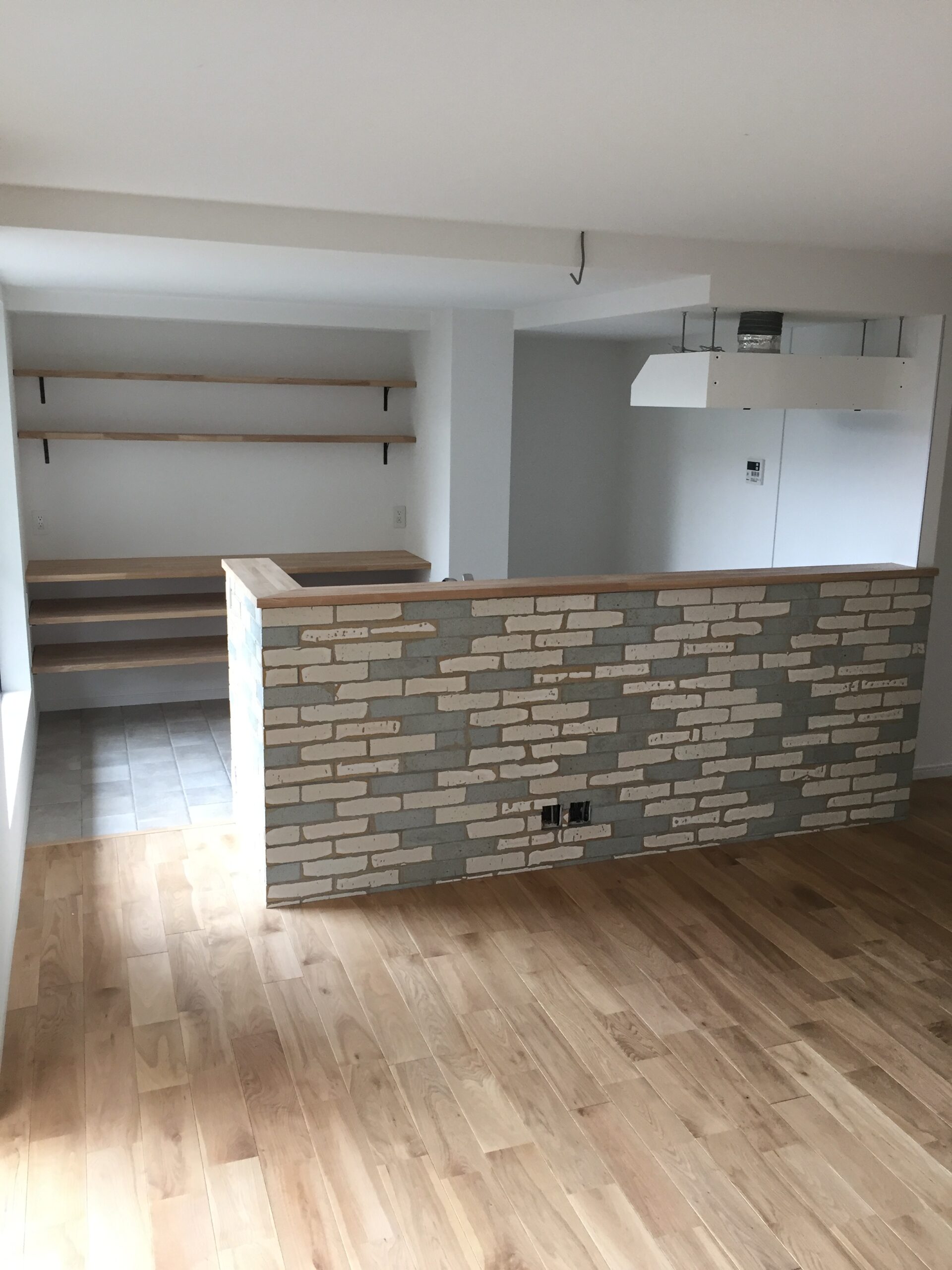 カウンター・棚・リノベーション・塗装工事